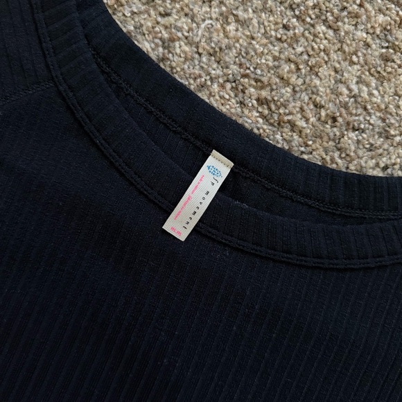 [Size: M] Free People Movement Crop Tee - Picture 3 of 3